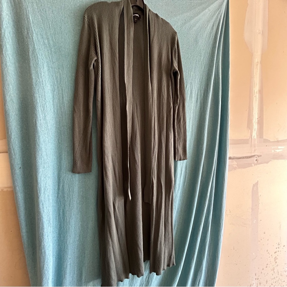 Express Ribbed Cardigan - Picture 3 of 7
